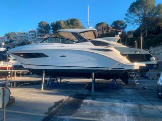 32' Sea Ray 2018 Yacht For Sale
